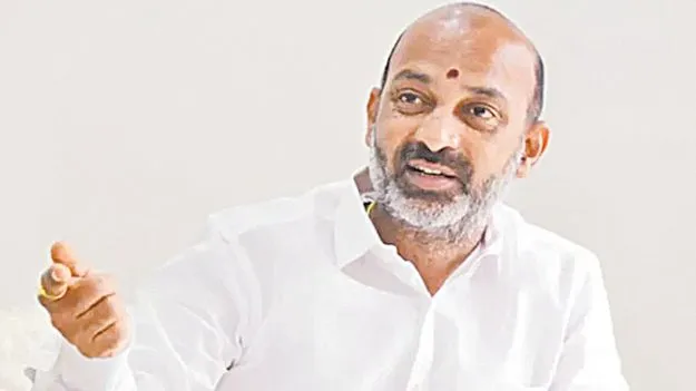 Bandi Sanjay: కేసీఆర్‌కు నోటీసులు ఇవ్వలేదేం?