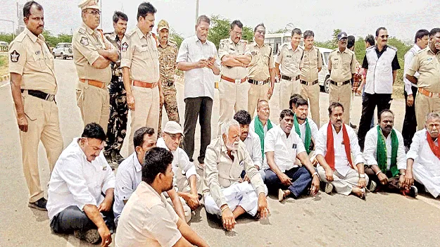 రామ్‌కో పరిశ్రమ వద్ద ఉద్రిక్తత..