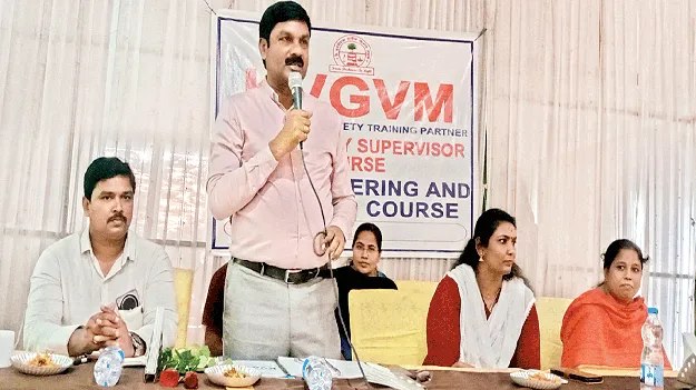 నిషేధిత ఫుడ్‌ కలర్స్‌ వాడితే చర్యలు