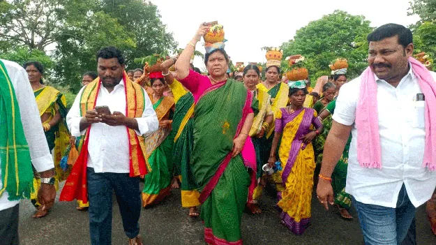 kumaram bheem asifabad-ఘనంగా పోచమ్మ బోనాలు 