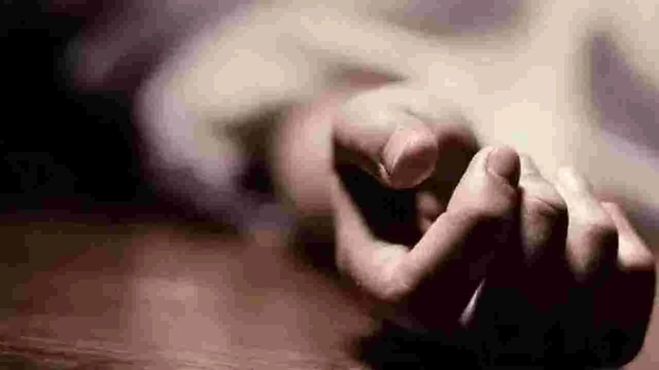Mulugu: వాట్సాప్‌ పోస్టుతో ఉరి