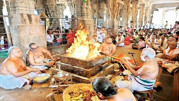 ఘనంగా స్వాతి సుదర్శన హోమం