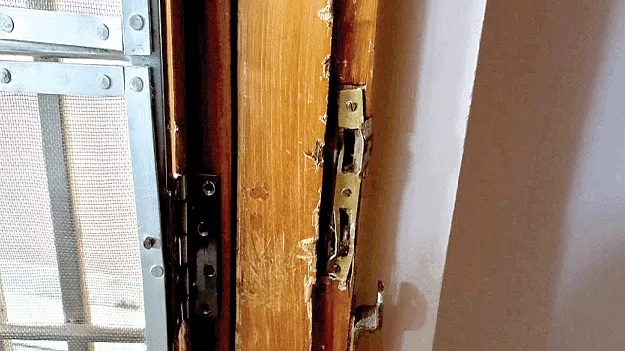 కంచిలిలో భారీ చోరీ