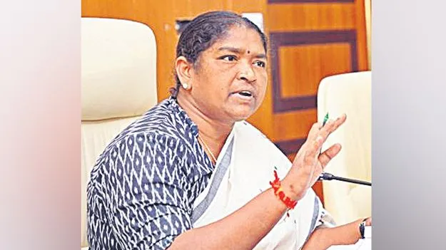 Seethakka: అవినీతి సొమ్ముతో విదేశాల్లో ‘చానళ్లు’