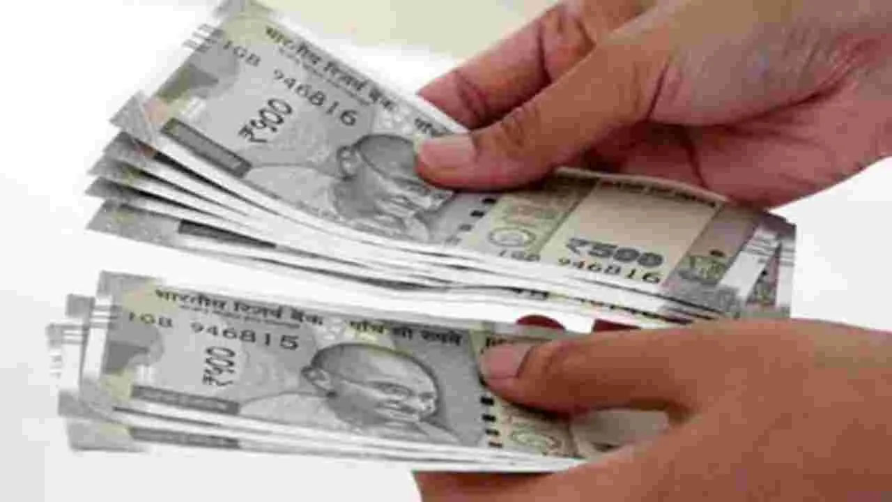 Pension Scheme: పింఛన్ల పంపిణీలో కొత్త విధానం