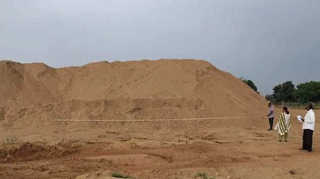 ఇసుక నిల్వలు సిద్ధం