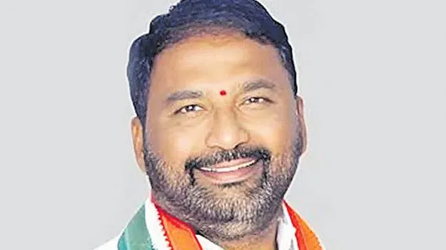 ఇందిరమ్మ ఇళ్ల బిల్లులు రాకుంటే నా ఇల్లు అమ్మి చెల్లిస్తా!