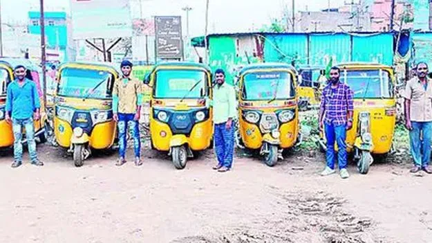 Auto Drivers: ఆటో డ్రైవర్లకు ఈఎస్‌‌ఐ అమలు చేయాలి:జేఏసీ