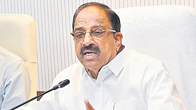 Tummala: యూరియా కొరత సృష్టిస్తే డీలర్లపై కేసులు