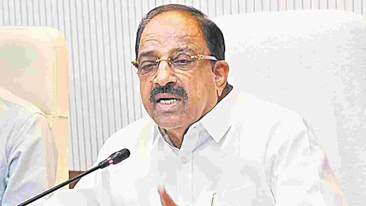 Tummala: యూరియా కొరత సృష్టిస్తే డీలర్లపై కేసులు