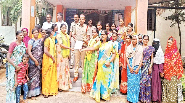 మహిళల జోలికొస్తే ఖబడ్దార్‌ 