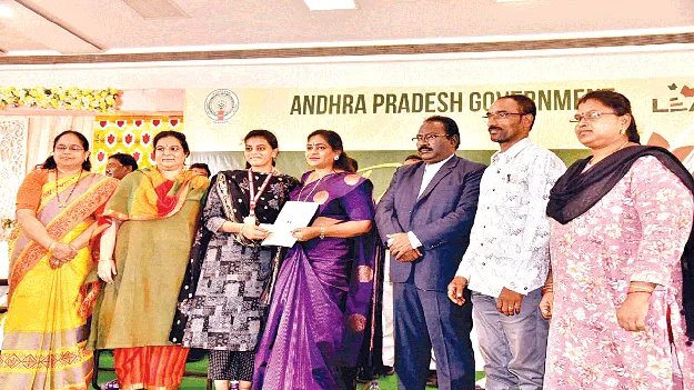 Encouraging student talent విద్యార్థుల ప్రతిభకు ప్రోత్సాహం 