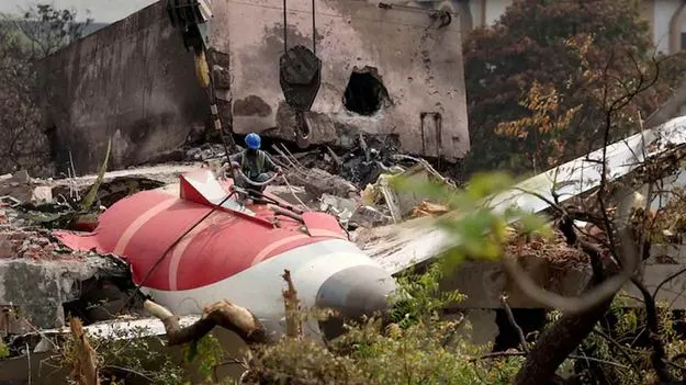 Air India Crash:101 మృతదేహాలు బంధువులకు అప్పగింత.. కొనసాగుతోన్న ప్రక్రియ