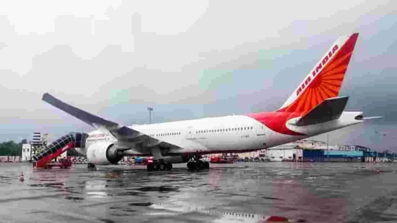 Air India: అగ్నిపర్వతం బద్దలవడంతో వెనక్కి తిరిగొచ్చిన ఎయిరిండియా విమానం