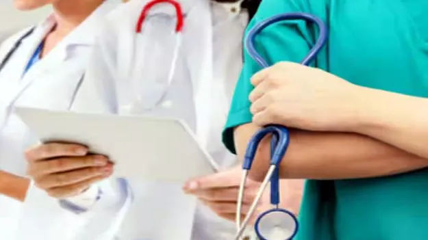 Health Department: పలుకుబడికే పదోన్నతి