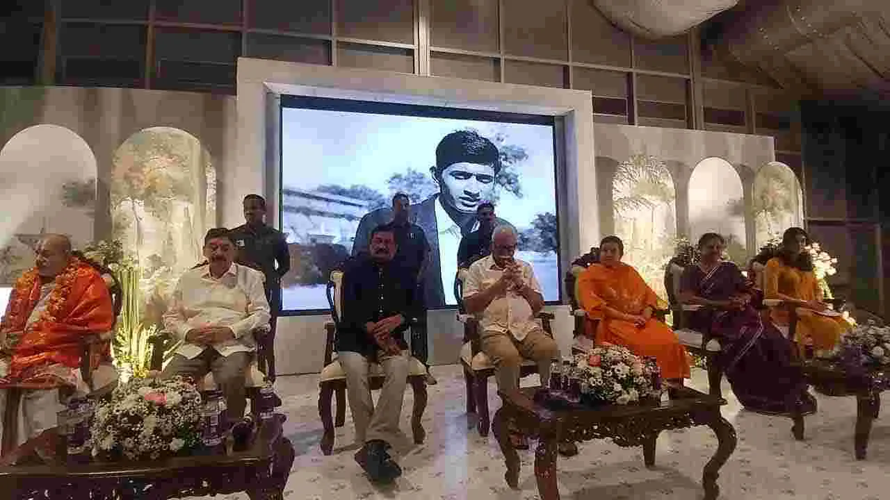 ఆనంద గజపతి రాజు జీవిత విశేషాలపై పుస్తక ఆవిష్కరణ.. పాల్గొన్న అశోక్ గజపతి రాజు