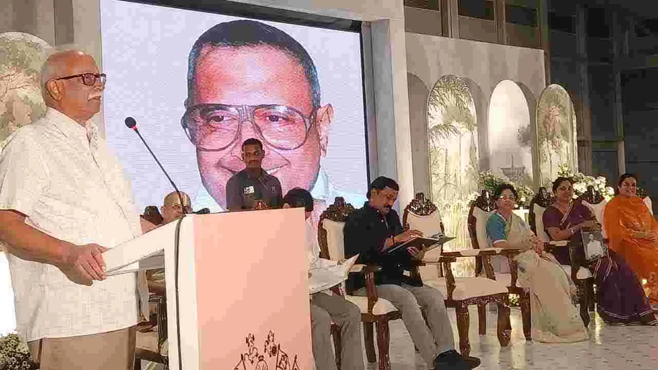 ఆనంద గజపతి రాజు జీవిత విశేషాలపై పుస్తక ఆవిష్కరణ.. పాల్గొన్న అశోక్ గజపతి రాజు