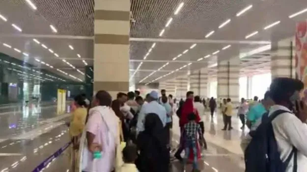 Air India: ప్రయాణికులకు ఎయిర్ ఇండియా ఝలక్ 