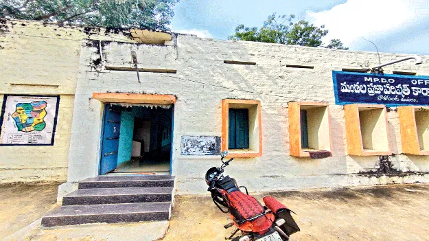 ఆధార్‌ నమోదు బహుదూరం