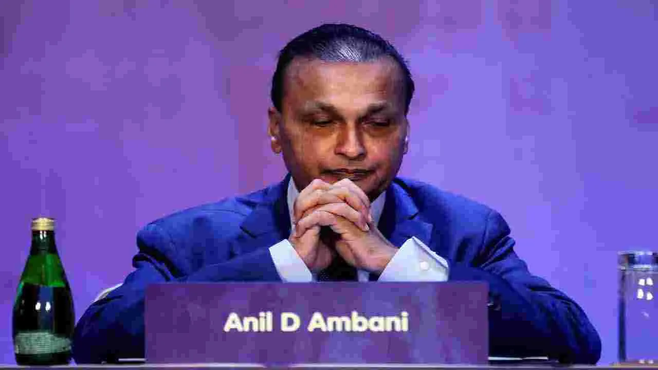 Anil Ambani: అనిల్ అంబానీకి చెందిన 50 కంపెనీలపై ఈడీ సోదాలు  
