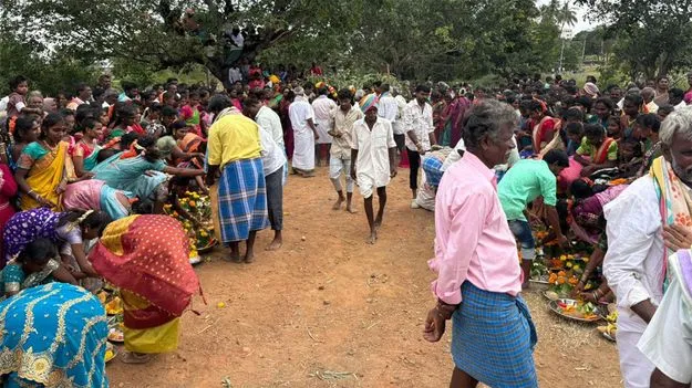 వానల కోసం.. వలస దేవర