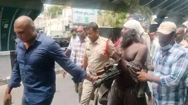 సైకో దాడిలో భిక్షగాడి మృతి