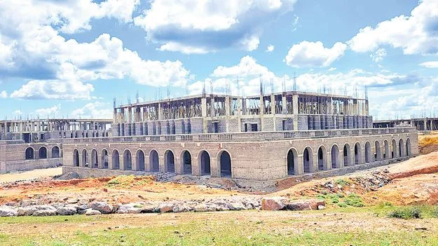 Infrastructure Delay: కర్నూలు క్లస్టర్‌ వర్సిటీ.. కష్టాలు తొలగేనా