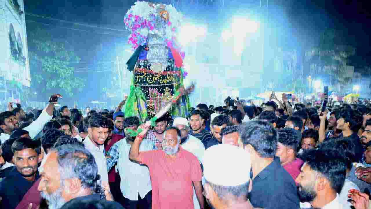 మొహరం ర్యాలీలో జగ్గారెడ్డి