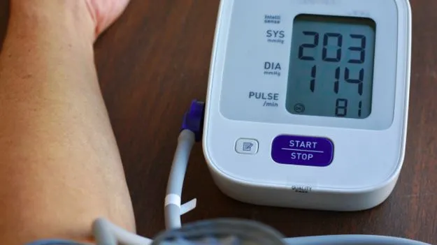 Blood Pressure: ఈ తప్పులు అధిక రక్తపోటుకు కారణమవుతాయా..