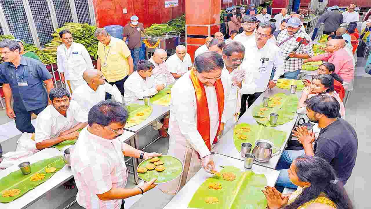 TTD Chairman: తిరుమలలో రాత్రి అన్నప్రసాదంలోనూ వడలు 