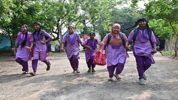 బడిగంట మోగింది