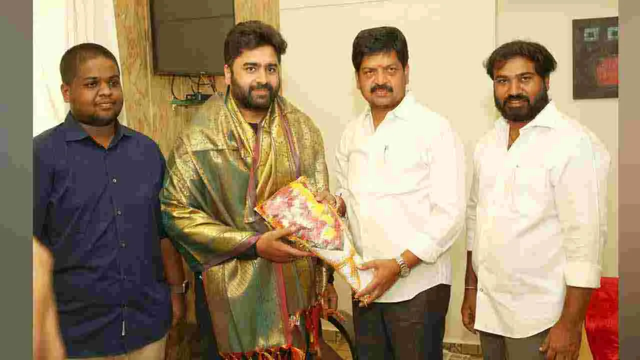 Masula Beach Festival 2025: మచిలీపట్నంలో 2కే రన్లో పాల్గొన్న భైరవం మూవీ టీం