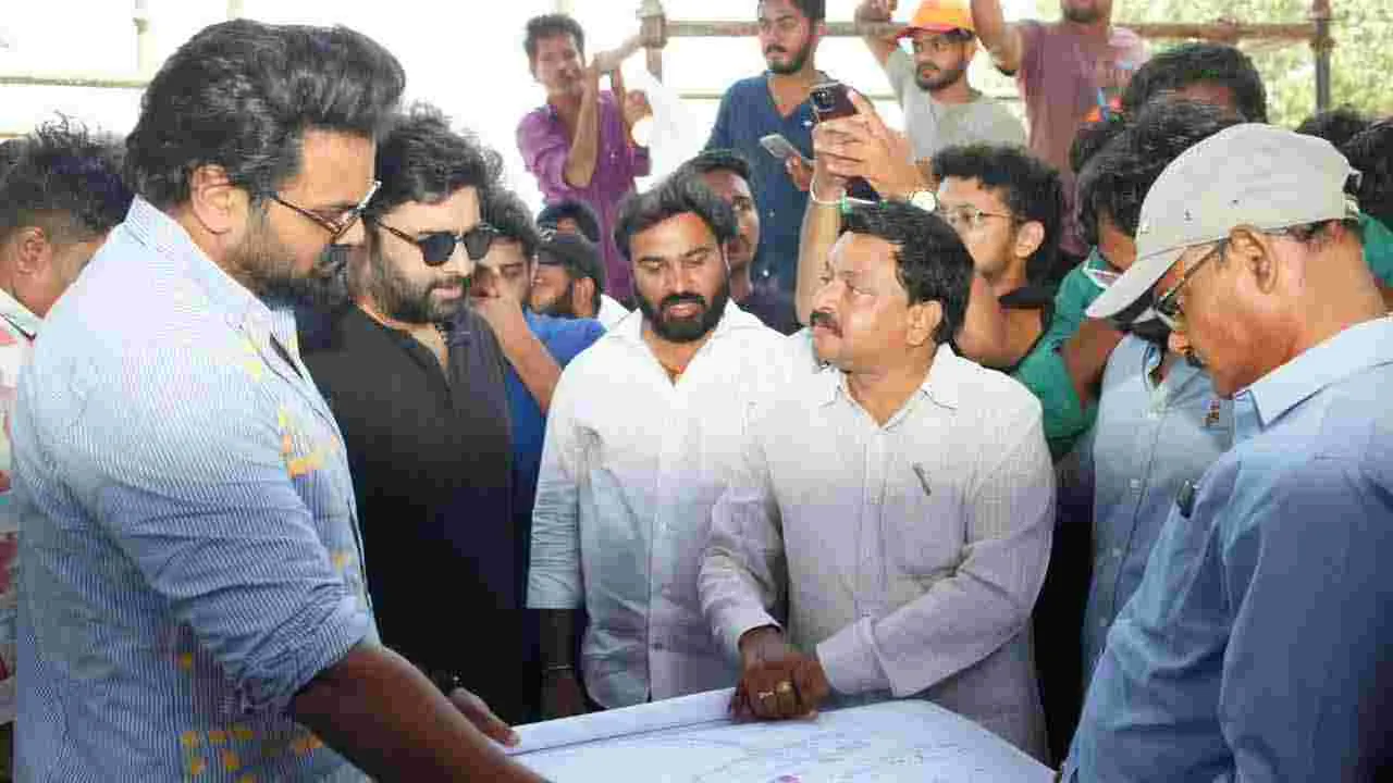 Masula Beach Festival 2025: మచిలీపట్నంలో 2కే రన్లో పాల్గొన్న భైరవం మూవీ టీం