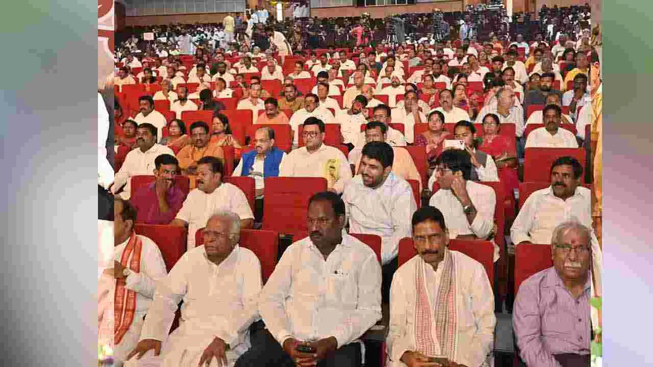 Bandaru Dattatreya: ప్రజల కథే నా ఆత్మకథ.. పుస్తకావిష్కరణ.. పాల్గొన్న ప్రముఖులు