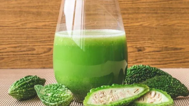  Diabetes: డయాబెటిస్ కంట్రోల్‌కి కాకరకాయ రసం.. ఎప్పుడు తాగాలో తెలుసా..