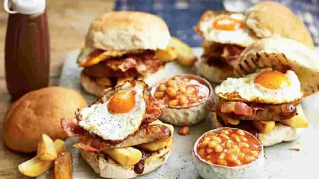 Breakfast Tips:  బ్రేక్‌ఫాస్ట్‌లో వీటిని అస్సలు తినకండి.. ఆరోగ్యానికి హాని.!