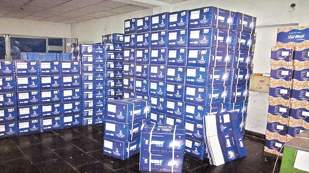 పడిపోయిన జీడిపప్పు అమ్మకాలు