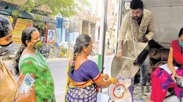 Ration Shops: 4 రోజుల్లోనే 57% రేషన్‌ పంపిణీ 