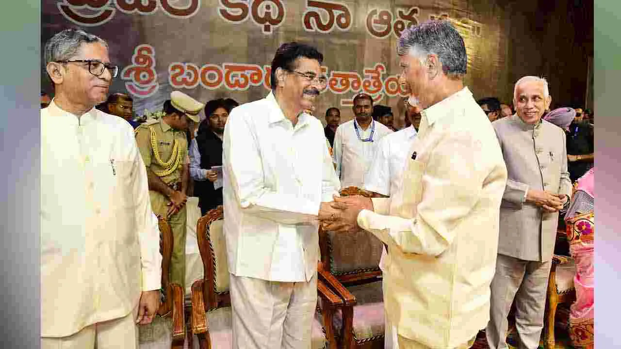 Bandaru Dattatreya: ప్రజల కథే నా ఆత్మకథ.. పుస్తకావిష్కరణ.. పాల్గొన్న ప్రముఖులు