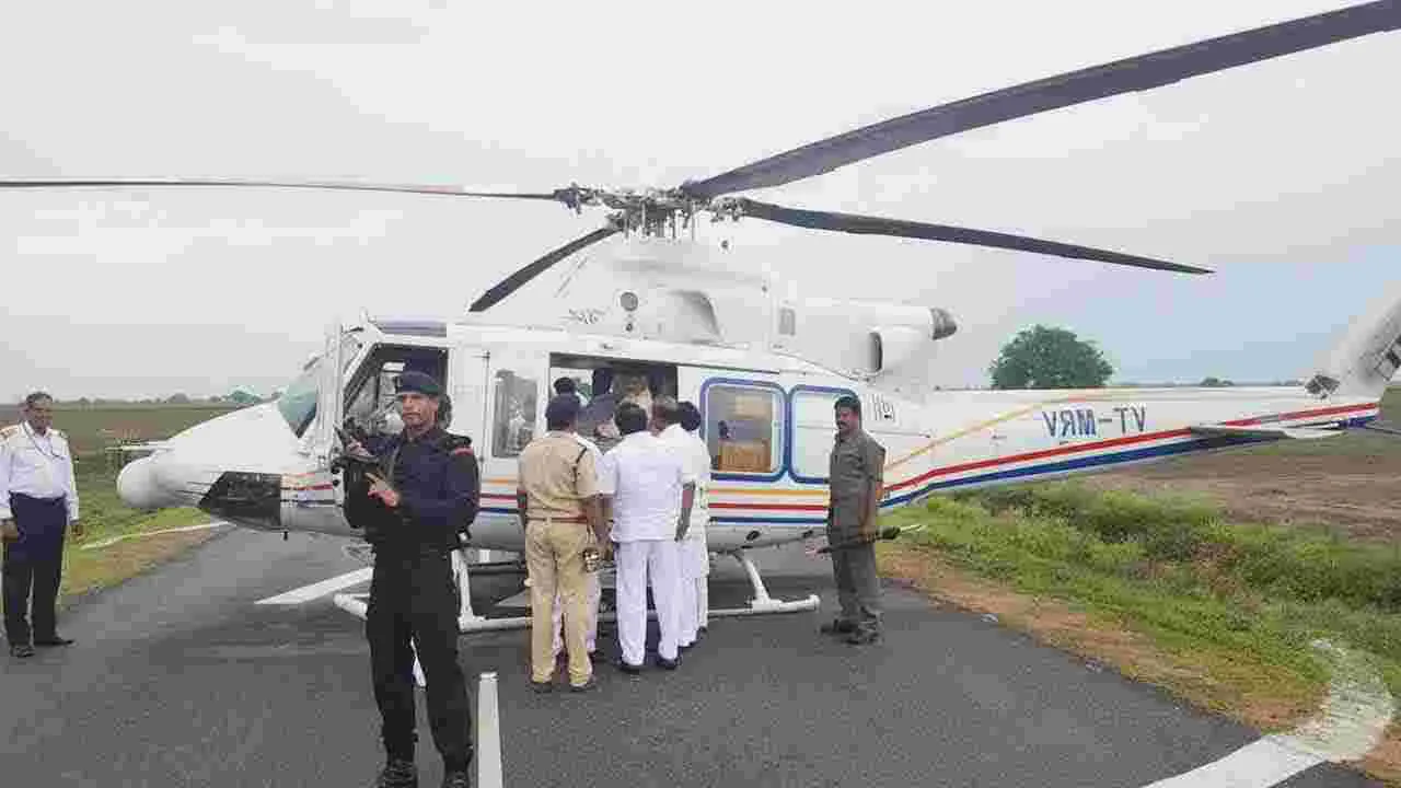 AP News: సీఎం చంద్రబాబు వినియోగించే హెలీకాఫ్టర్‌లో సాంకేతిక సమస్యలు.. అధికారుల అలర్ట్