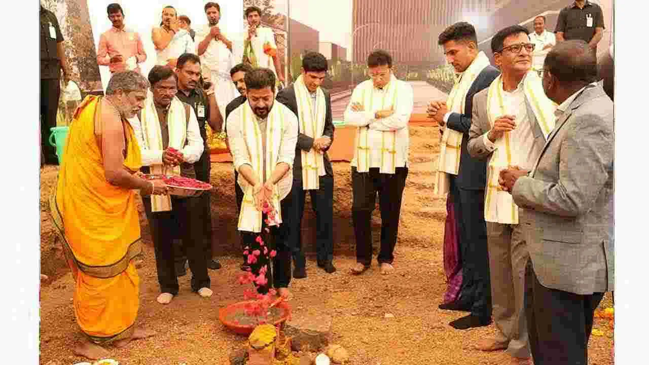 CM Revanth Reddy: శామీర్పేట జీనోమ్ వ్యాలీలో ఐకార్ బయాలజిక్స్కి శంకుస్థాపన.. పాల్గొన్న సీఎం రేవంత్రెడ్డి