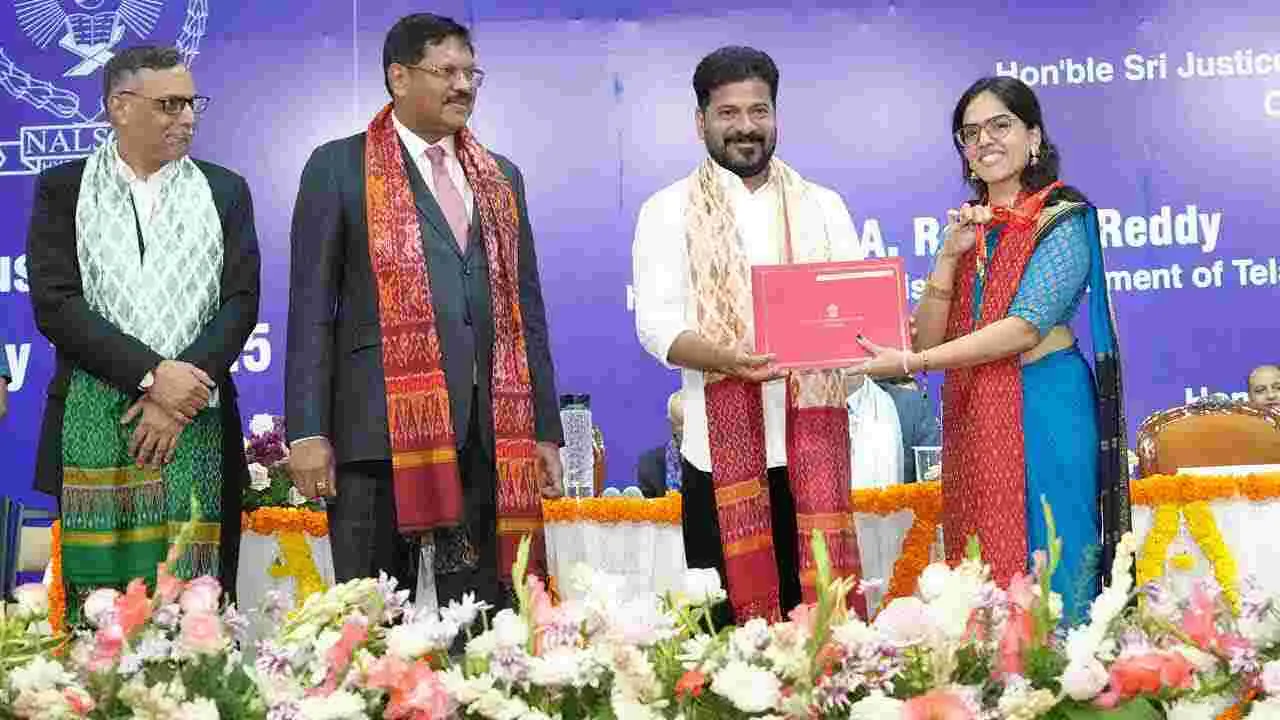 NALSAR University: ఘనంగా నల్సార్ విశ్వవిద్యాలయ స్నాతకోత్సవం