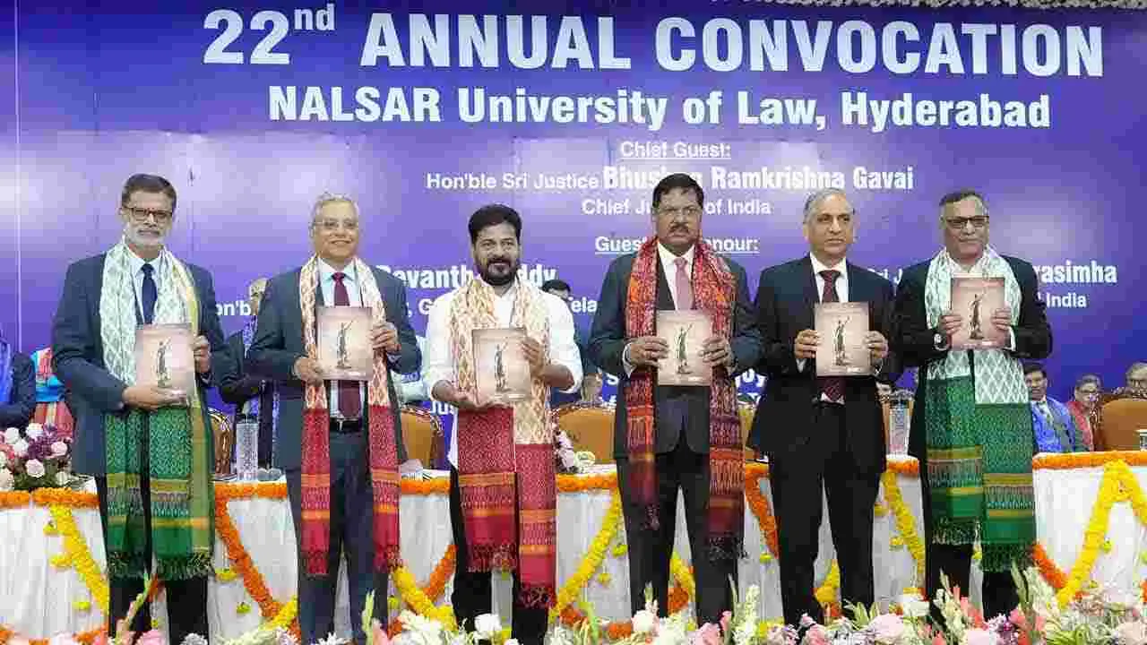 NALSAR University: ఘనంగా నల్సార్ విశ్వవిద్యాలయ స్నాతకోత్సవం