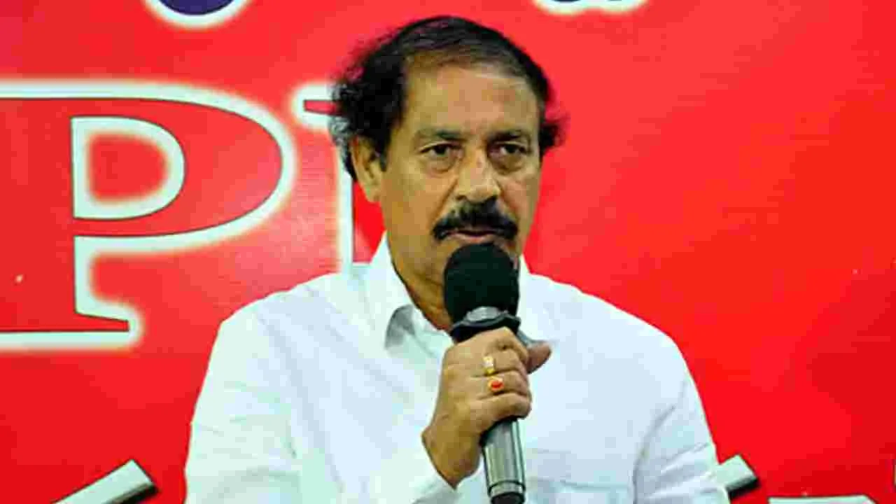 CPI Ramakrishna: దేశంలో దొంగ ఓట్లు వేస్తున్నారు : సీపీఐ రామకృష్ణ 