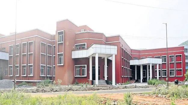 ఇంకెన్నాళ్లీ నిరీక్షణ!