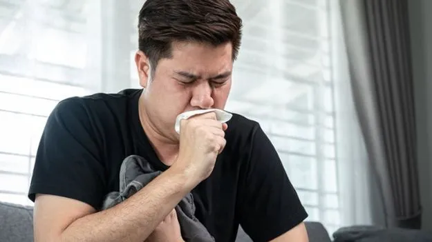 Health Tips: పదే పదే దగ్గడం.. గుండె జబ్బులకు సంకేతమా ..