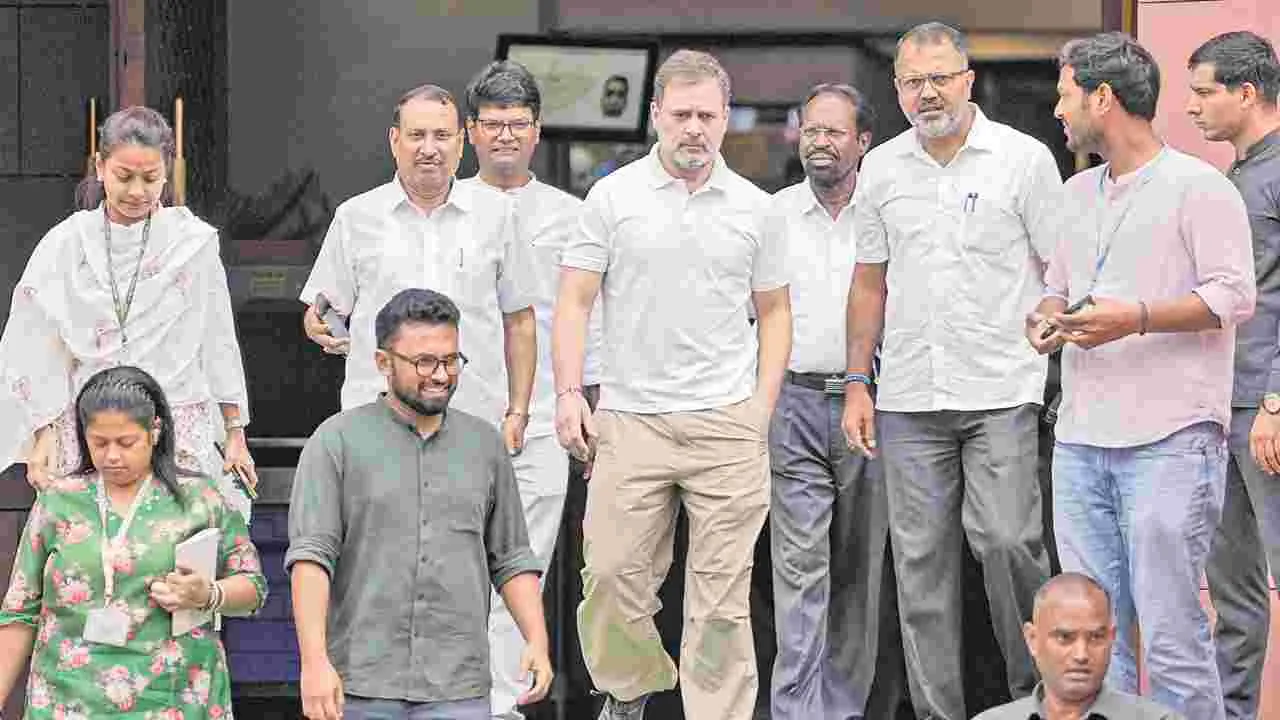 Political Corruption: బీజేపీ కోసం ఈసీ ఓట్ల చోరీ
