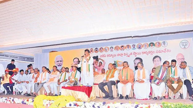 PVN Madhav: గ్రామాల్లో బీజేపీ జెండా ఎగరాలి