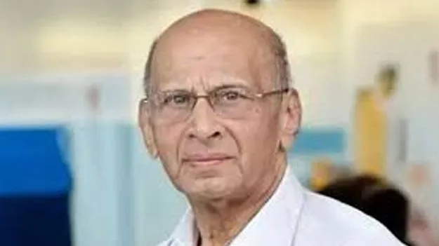 AK Rayaru Gopal: కేరళలో రెండు రూపాయల డాక్టర్‌ కన్నుమూత 