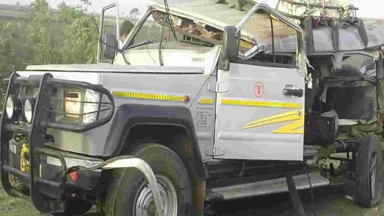 Family Tragedy: విహారయాత్రలో విషాదం